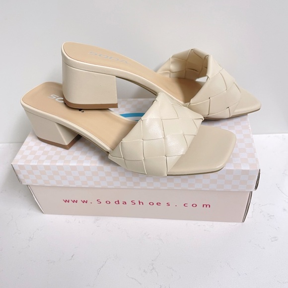 ⭐️FLASH SALE⭐️NEW Nude Woven Heels! - Picture 2 of 3